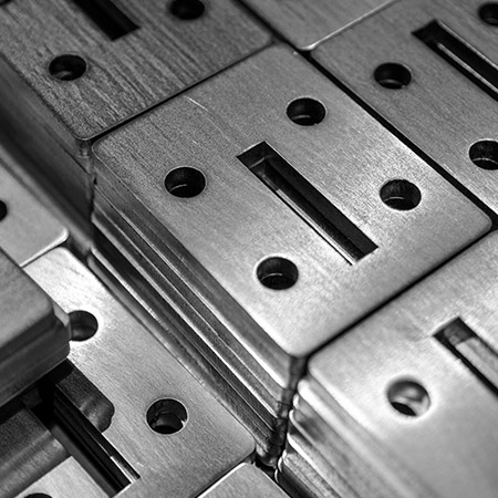 Metallbauteile bei QABUS