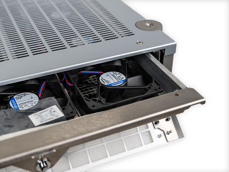 IT-Gehäuse von QABUS Metallbau, Innenansicht