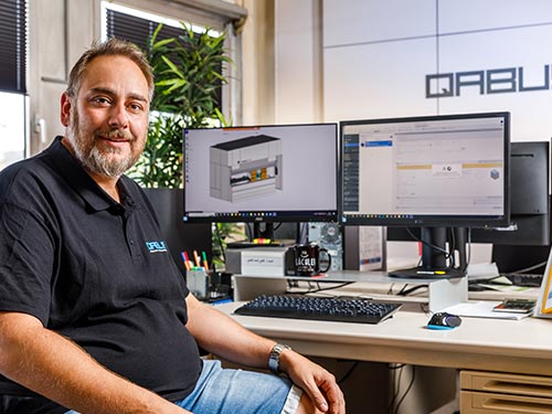 Mitarbeiter aus der Planung bei QABUS